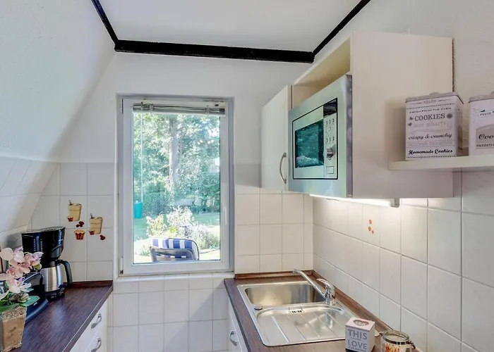 Charmante Finnhuette Mit Garten Neubukow