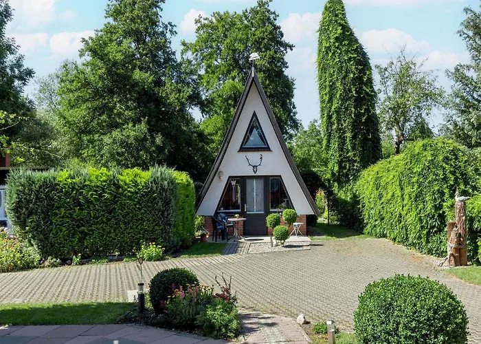 Charmante Finnhuette Mit Garten Hébergement de vacances Neubukow