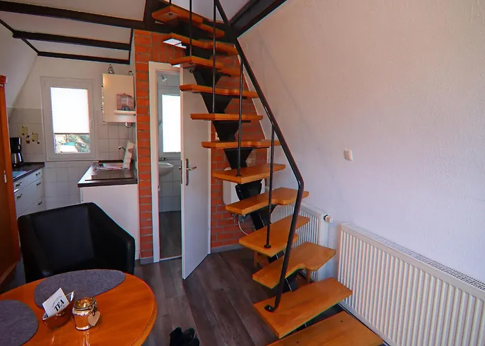 Charmante Finnhuette Mit Garten Neubukow